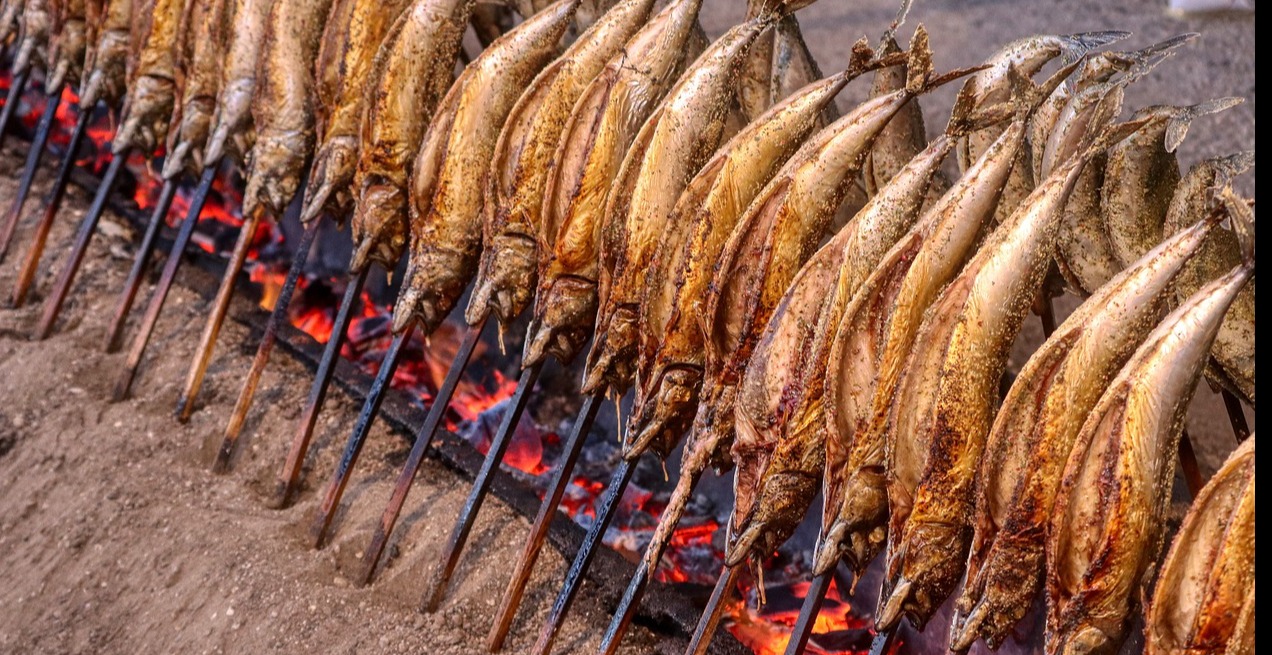 Steckerlfisch gegrillte Makrelen